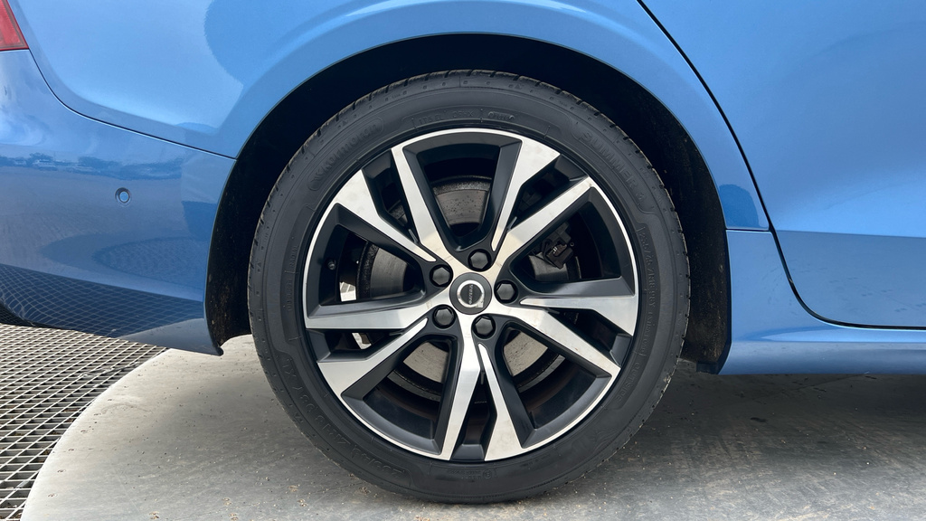 Volvo S60 2.0 T5 R Design Plus Saloon Grey #19