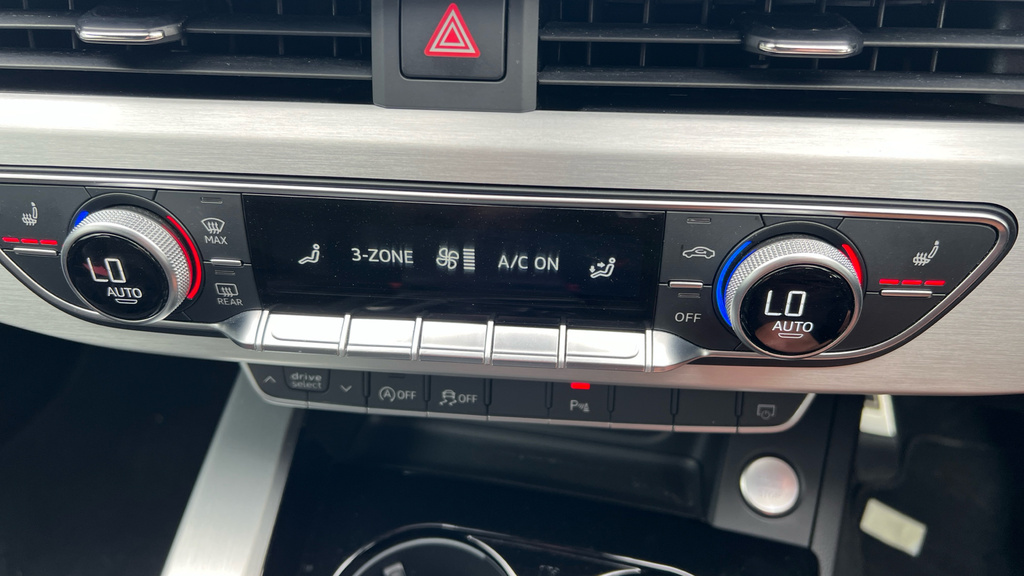 Audi A4 Avant 35 Tfsi Black Edition S Tronic Blue #43