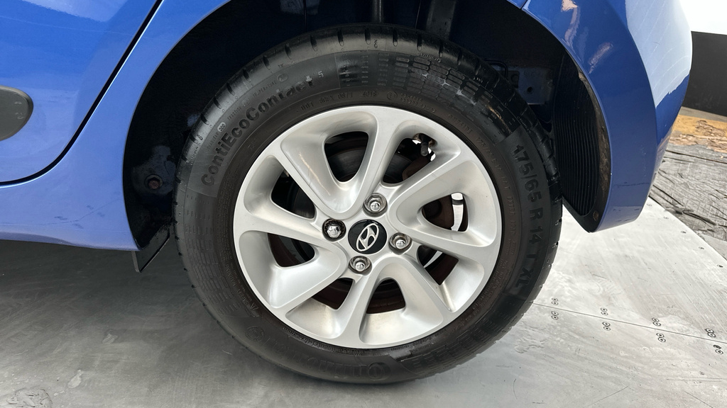 Hyundai I10 1.0 Se White #21