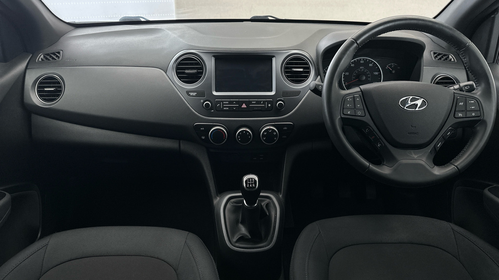 Hyundai I10 1.0 Se White #12