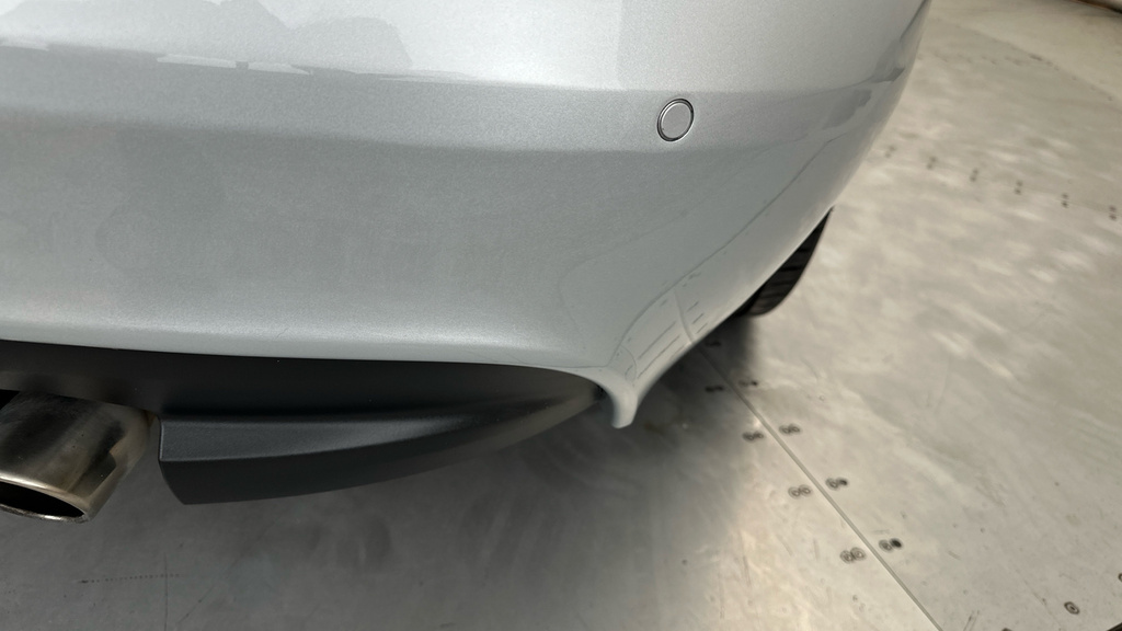 Jaguar XE 2.0D 180 R-sport Black #4