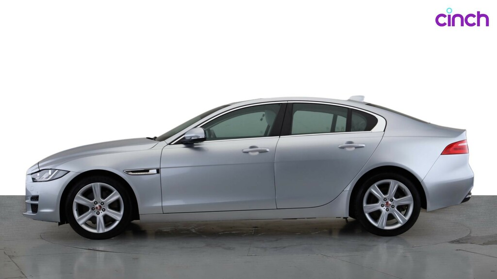 Jaguar XE 2.0D 180 R-sport Black #8