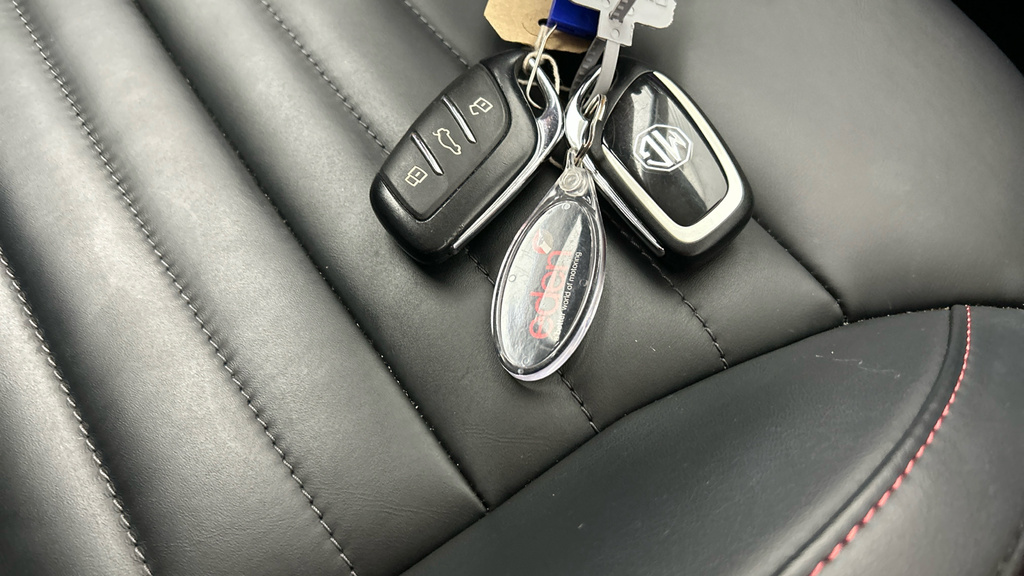 MG HS 1.5 T-gdi 16.6Kwh Se Euro 6 Ss Silver #27
