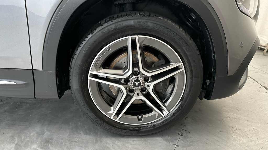 Mercedes-Benz GLB Class Glb 220 Amg Line Premium D 4Matic White #31