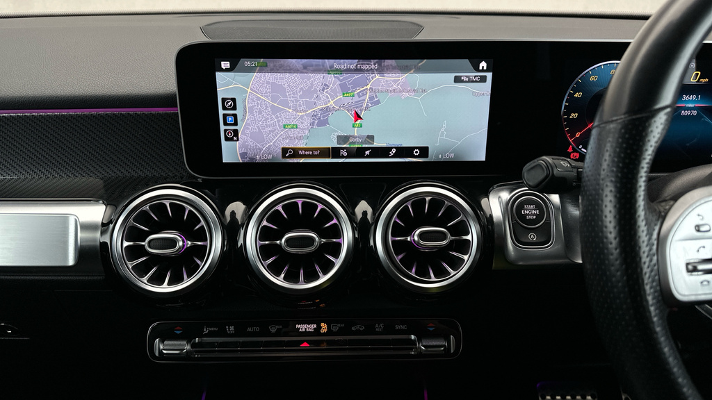 Mercedes-Benz GLB Class Glb 220 Amg Line Premium D 4Matic White #24