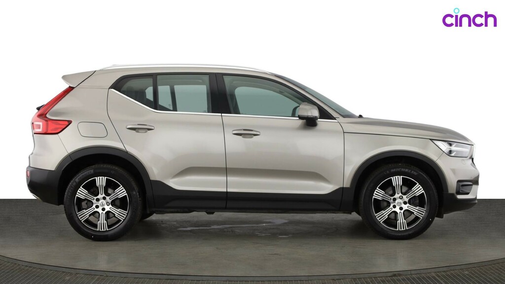 Volvo XC40 T3 Momentum Pro Front Parking Sensors Black #2