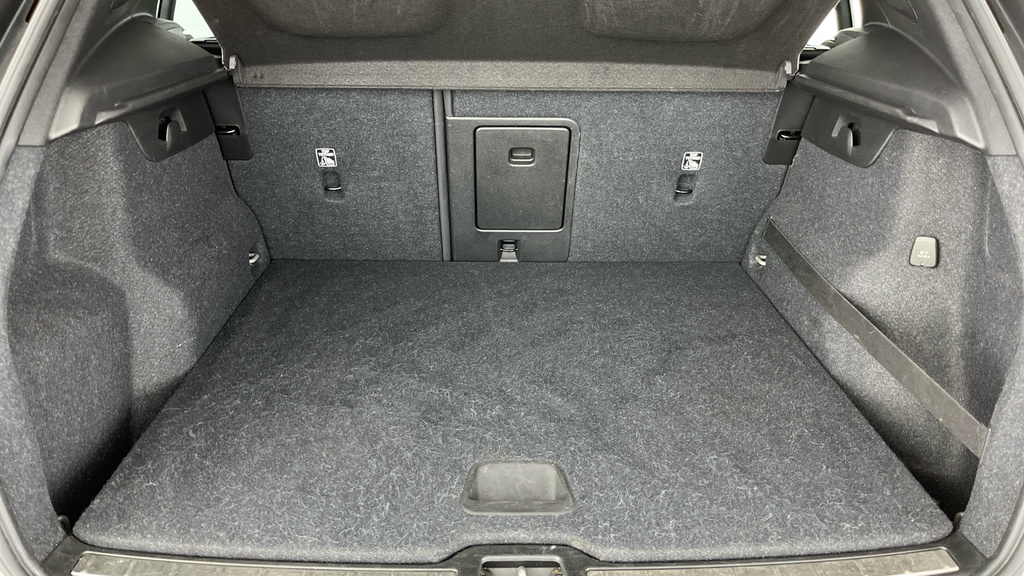 Volvo XC40 T3 Momentum Pro Front Parking Sensors Black #24