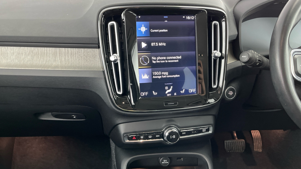 Volvo XC40 T3 Momentum Pro Front Parking Sensors Black #21