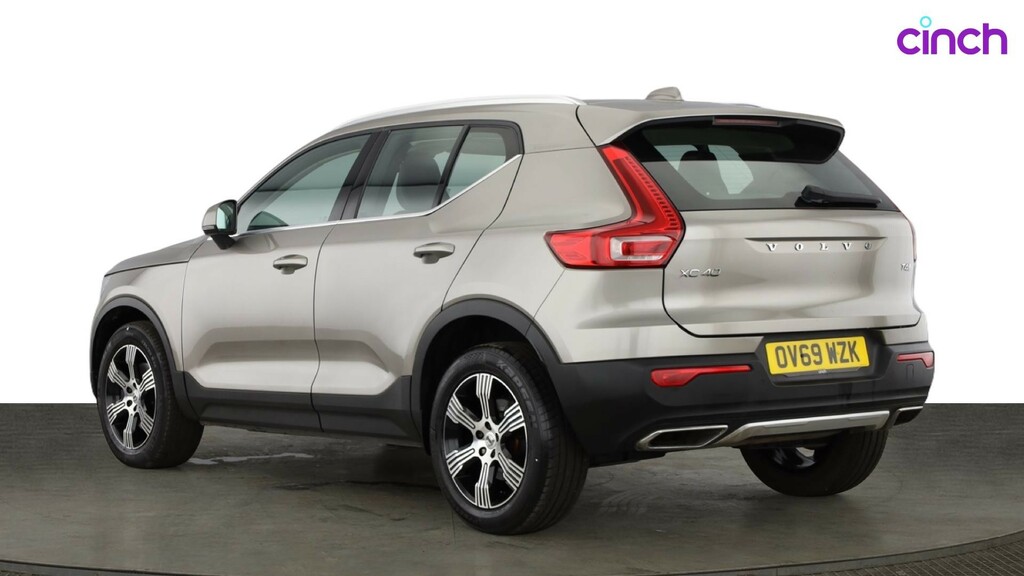 Volvo XC40 T3 Momentum Pro Front Parking Sensors Black #5