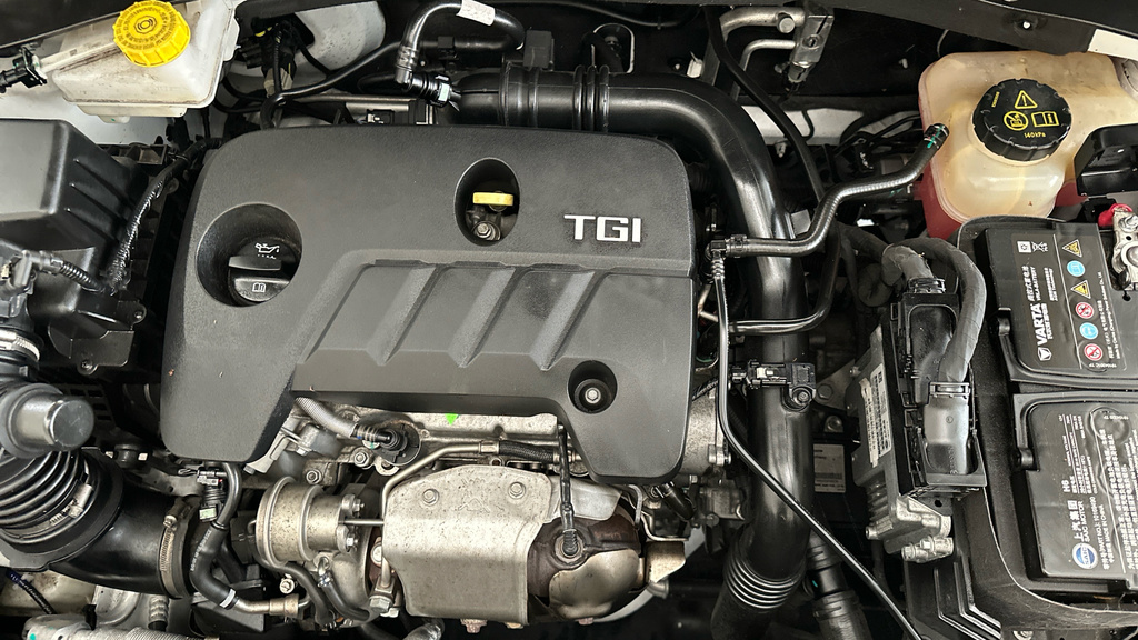 MG ZS 51.1Kwh Trophy Suv 176 Ps White #20