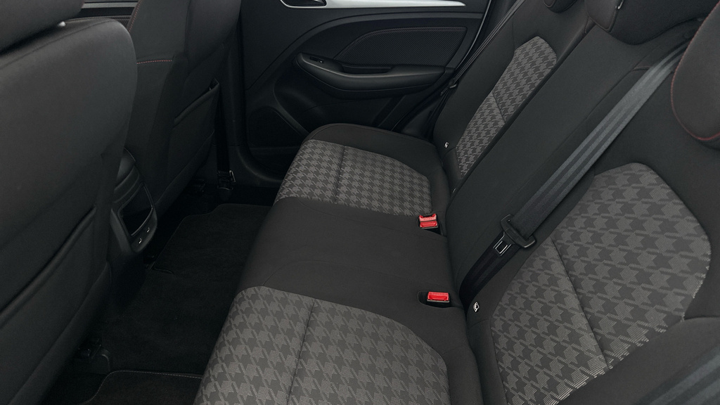 MG ZS 51.1Kwh Trophy Suv 176 Ps White #18
