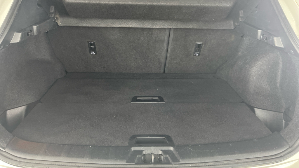 Nissan Qashqai Hatchback Black #25