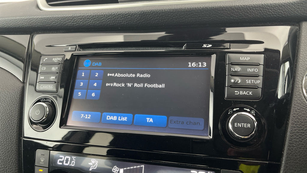 Nissan Qashqai Hatchback Black #19