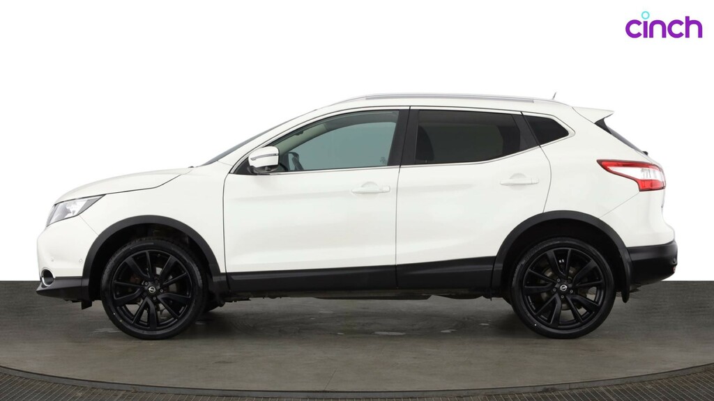 Nissan Qashqai Hatchback Black #6
