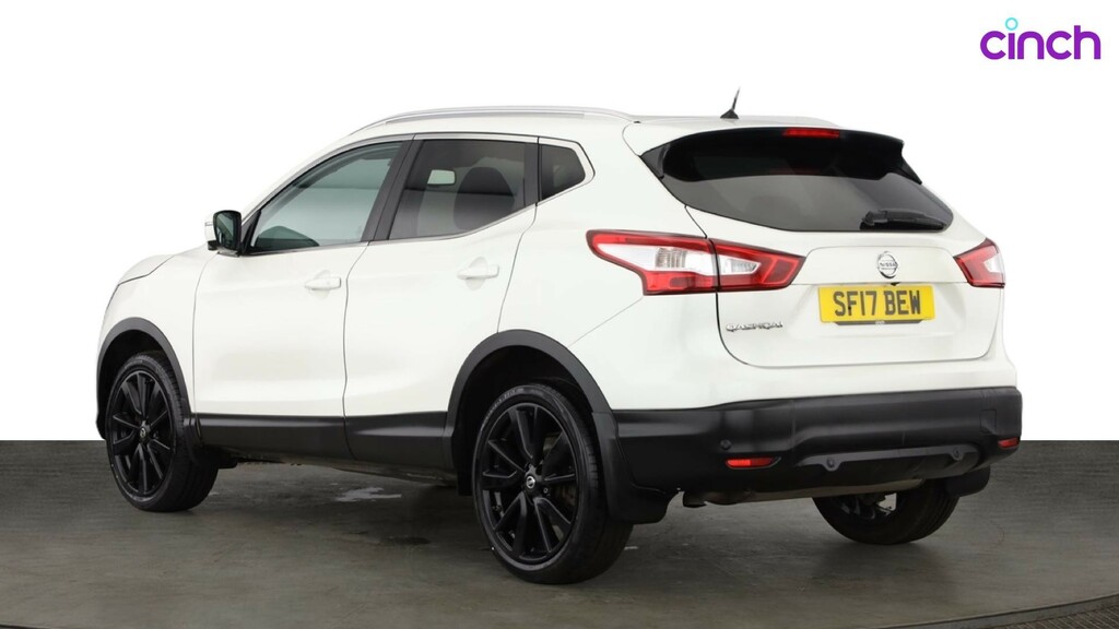 Nissan Qashqai Hatchback Black #5
