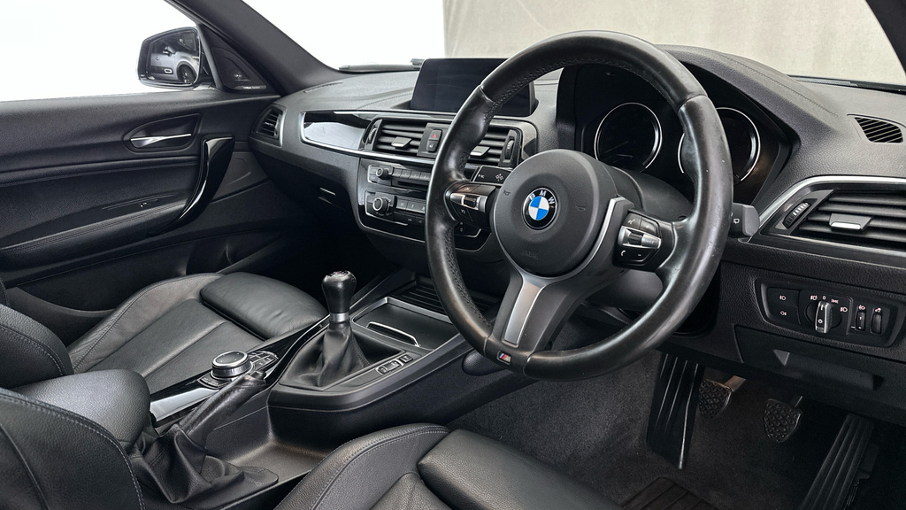 BMW 1 Series 1.5L Sport White #10