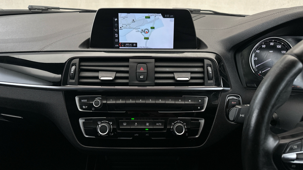 BMW 1 Series 1.5L Sport White #19