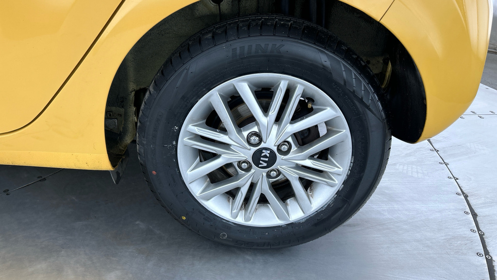 Kia Picanto Picanto X-line White #21