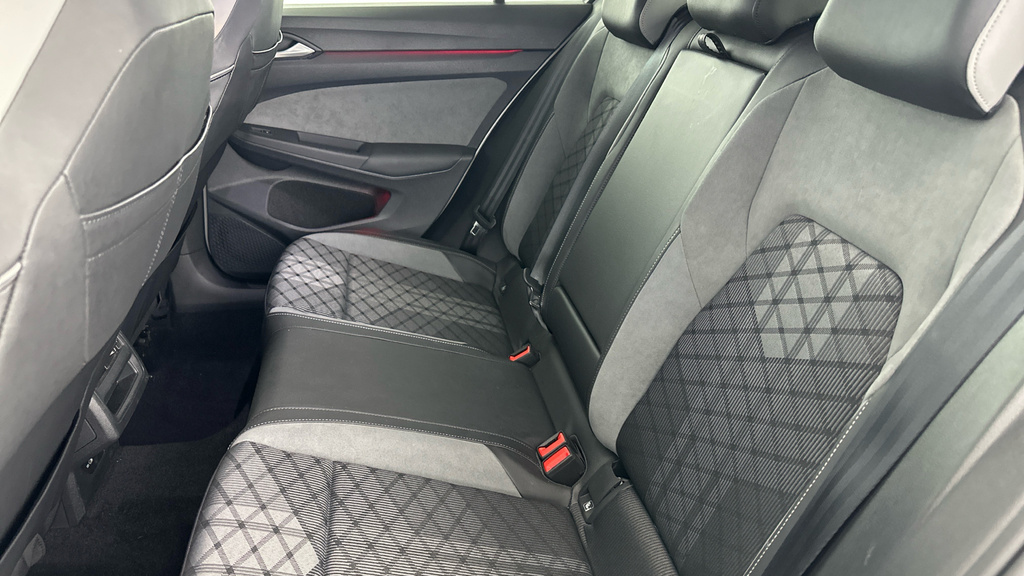 Volkswagen Golf 2.0 Tdi 200 Gtd Dsg Hatchback White #24