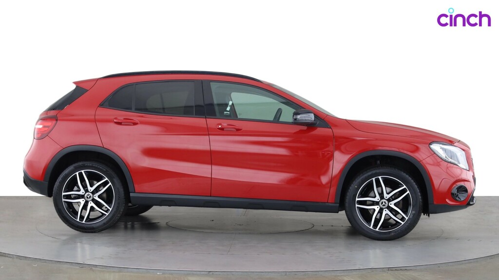 Mercedes-Benz GLA Class Gla 200 Sport Executive White #2