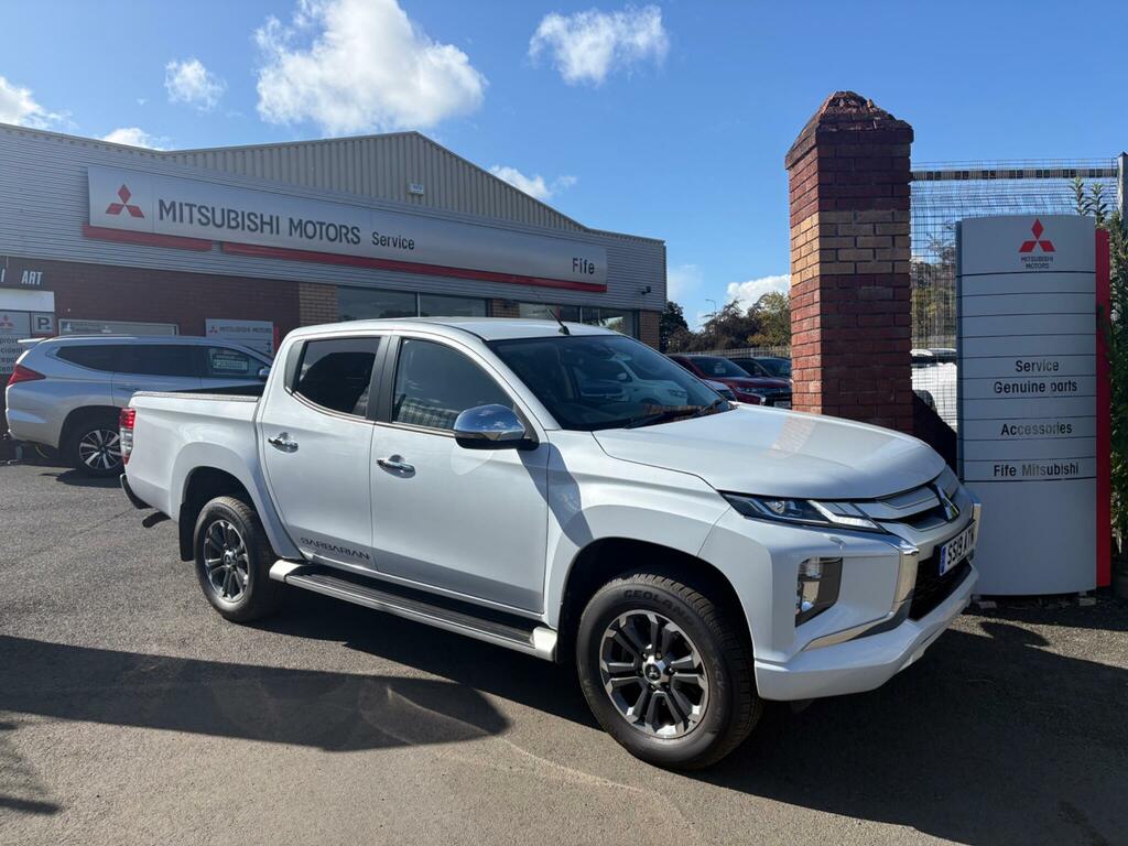 Mitsubishi L200 2.2 Di-d Dc Barbarian 4Wd Euro 6 Ss White