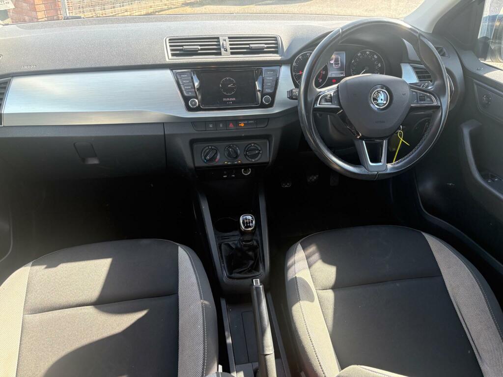 Skoda Fabia 1.0 Colour Edition Euro 6 Ss White #2
