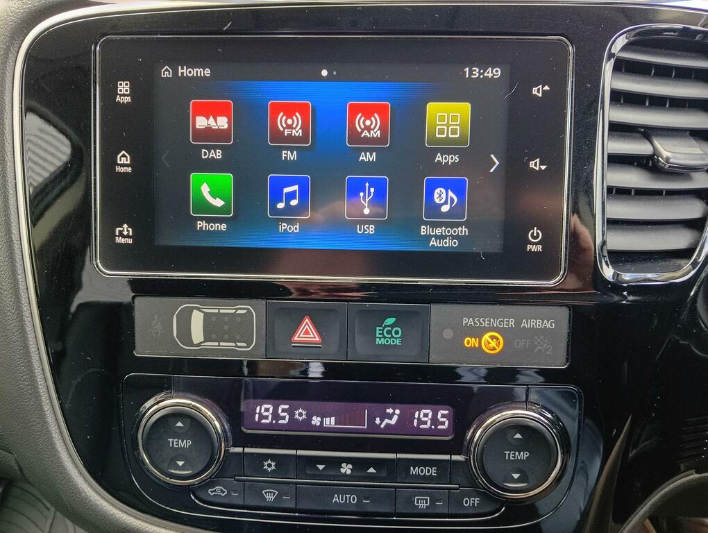 Mitsubishi Outlander 2.4 Phev Juro Black #24
