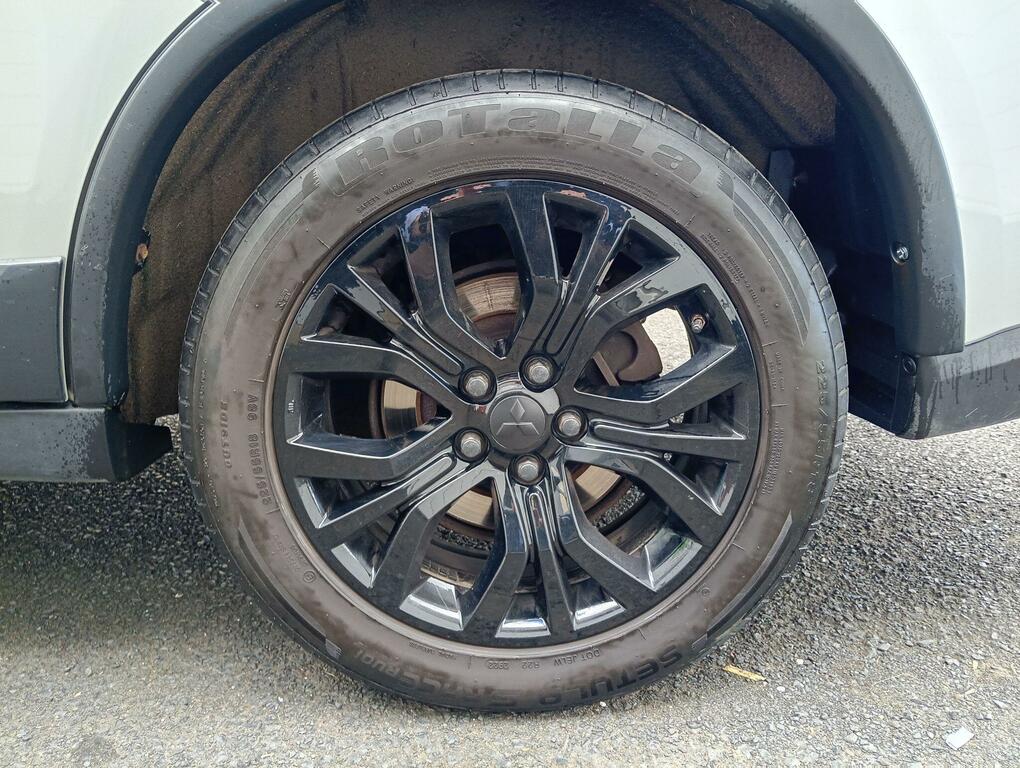 Mitsubishi Outlander 2.4 Phev Juro Black #23