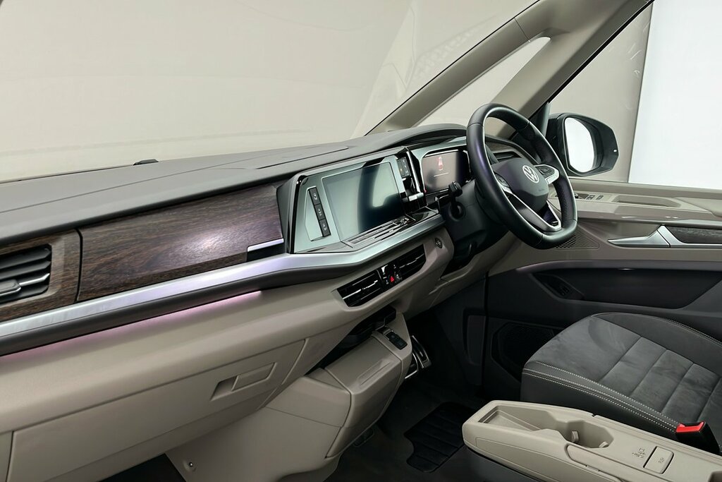 Volkswagen Multivan Style Standard 218 Ps 1.4 Ehybrid 6-Speed Dsg Black #2