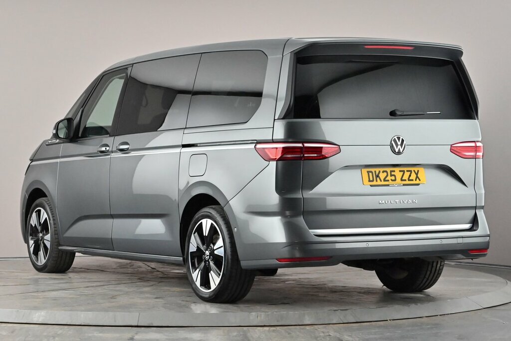 Volkswagen Multivan Style Long 150 Ps 2.0 Tdi 7-Speed Dsg Grey #2