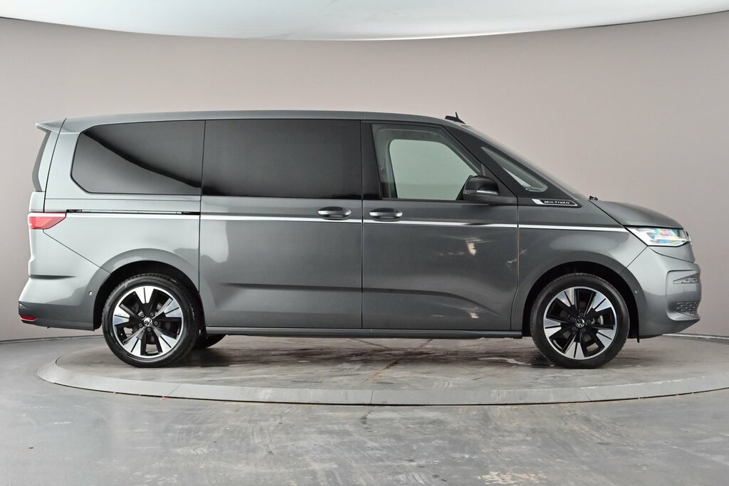 Volkswagen Multivan Style Long 150 Ps 2.0 Tdi 7-Speed Dsg Grey #3