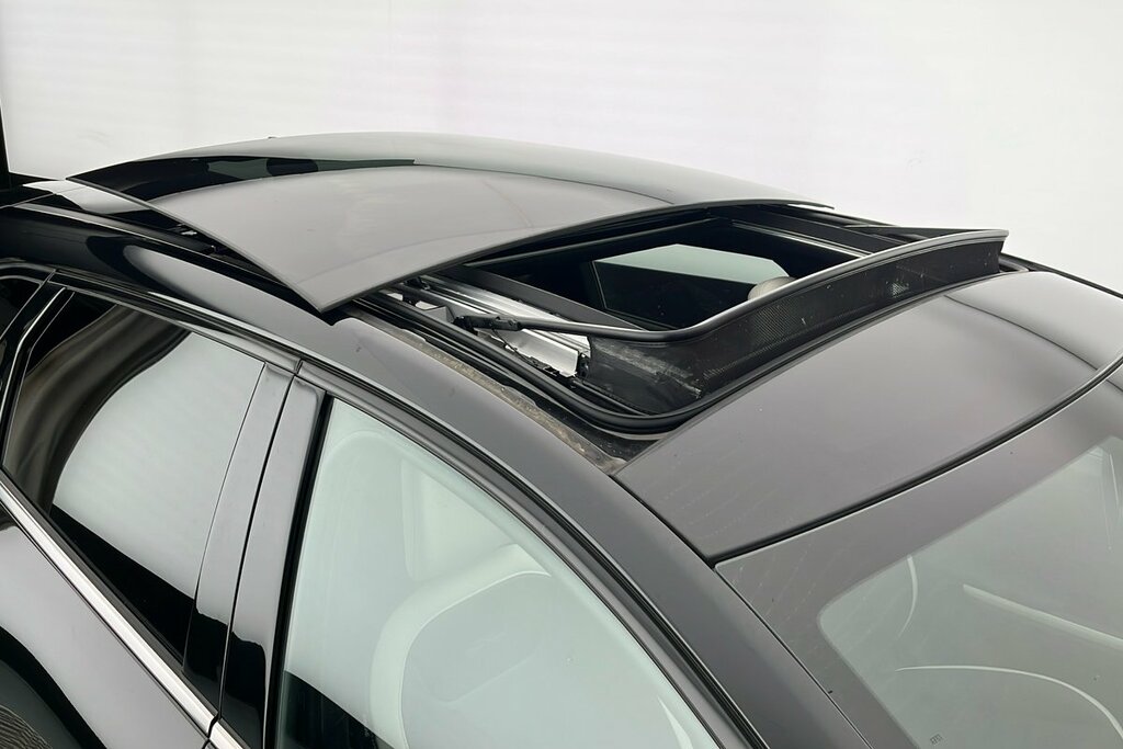 Kia K4 1.0 T-gdi Mhev Gt-line S Hatchback Hybr Black #2