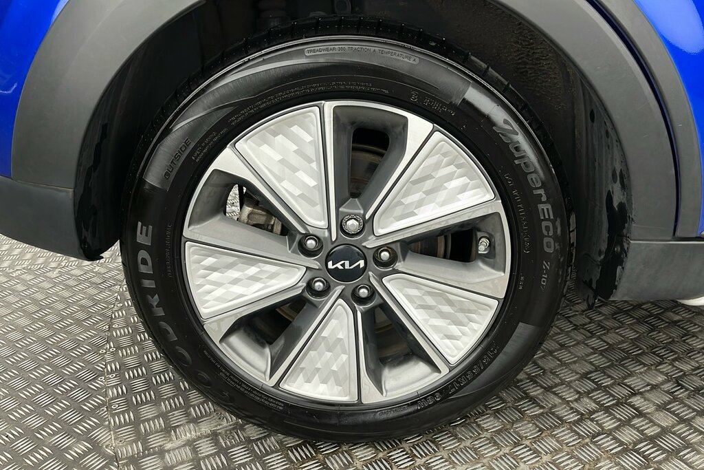Kia Soul Soul 64Kwh Explore Suv 201 Bhp Blue #5