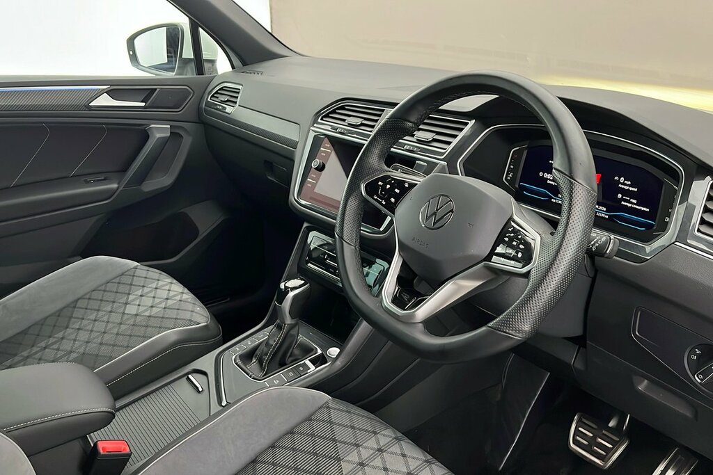 Volkswagen Tiguan R-line Edition 1.5 Tsi 150Ps 7-Speed Dsg White #6