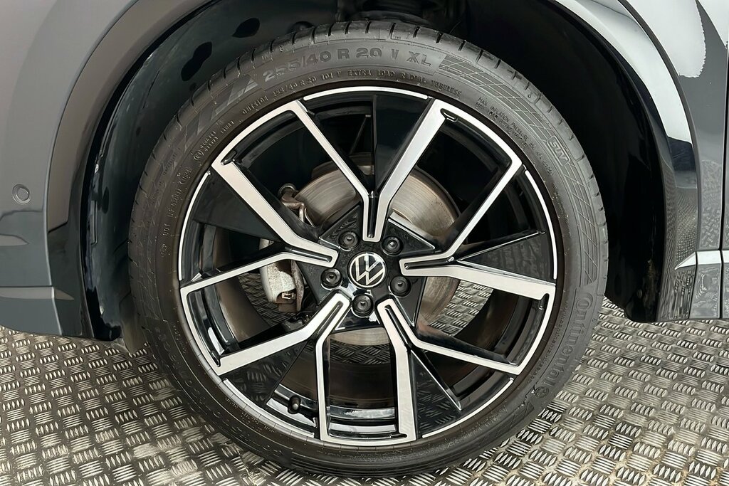 Volkswagen Tiguan R-line 1.5 Etsi 150Ps 7-Speed Dsg Grey #5
