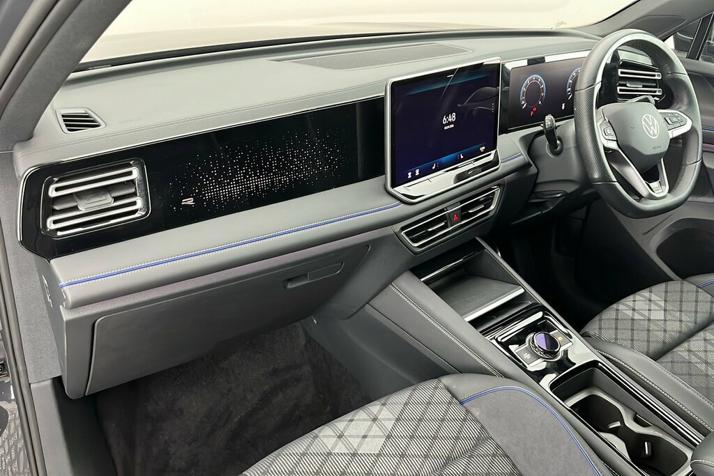 Volkswagen Tiguan R-line 1.5 Etsi 150Ps 7-Speed Dsg Grey #2
