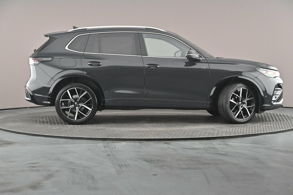 Volkswagen Tiguan R-line 1.5 Etsi 150Ps 7-Speed Dsg Grey #4
