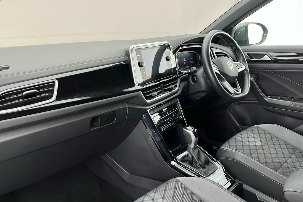 Volkswagen T-Roc R-line 1.5 Tsi 150Ps 7-Speed Dsg Grey #2