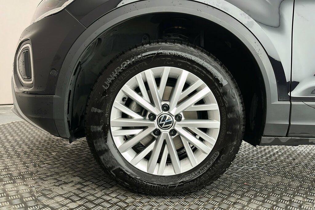 Volkswagen T-Roc Life 1.5 Tsi 150Ps 6-Speed Black #5