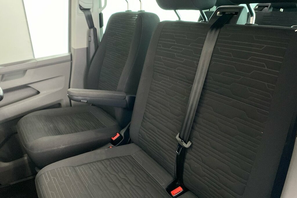 Volkswagen Transporter Shuttle Tdi Se Silver #23