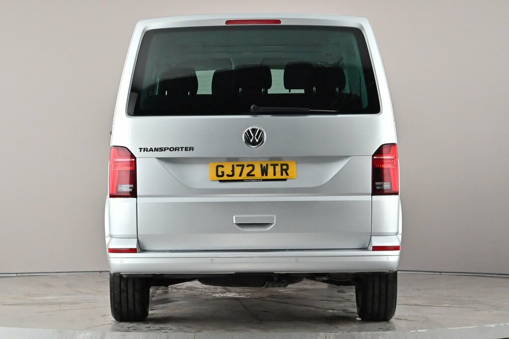 Volkswagen Transporter Shuttle Se Lwb 150 Ps 2.0 Tdi 7Sp Dsg Silver #5