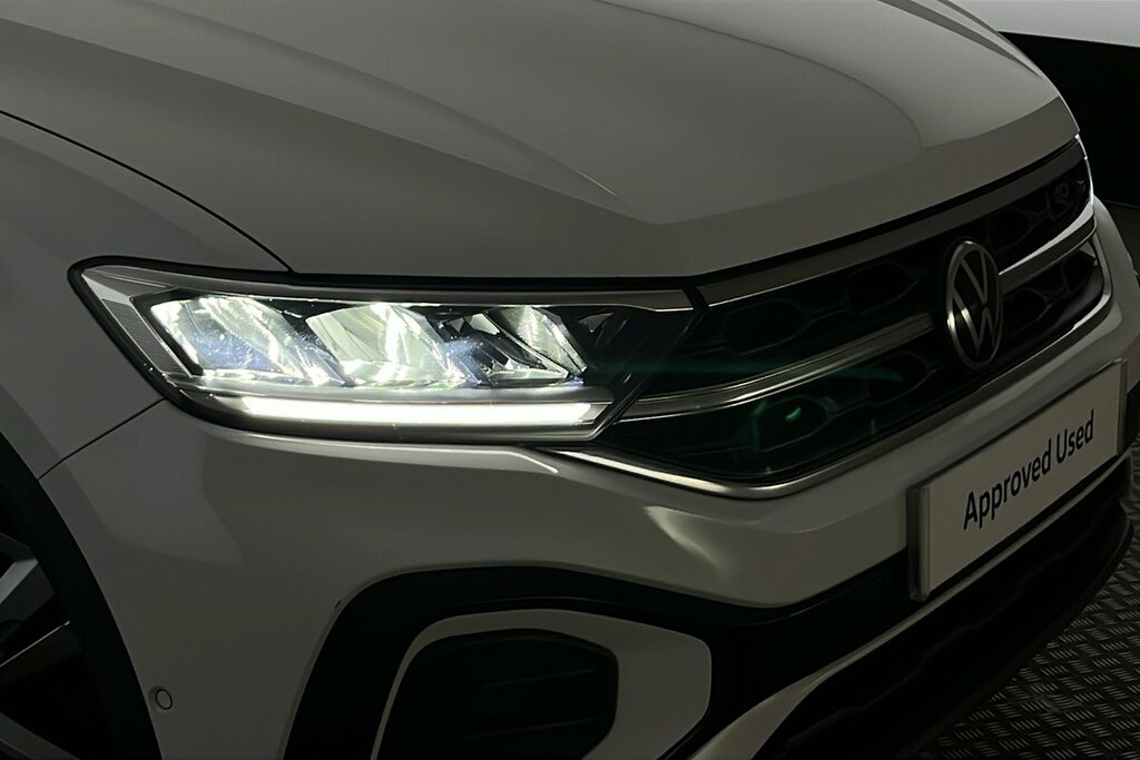 Volkswagen T-Roc R-line 1.5 Tsi 150Ps 7-Speed Dsg White #2