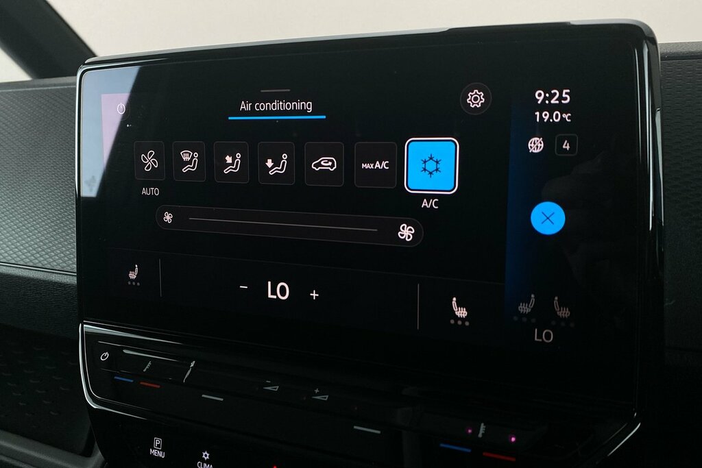 Volkswagen ID.Buzz E 204Ps Commerce Plus 77Kwh White #13