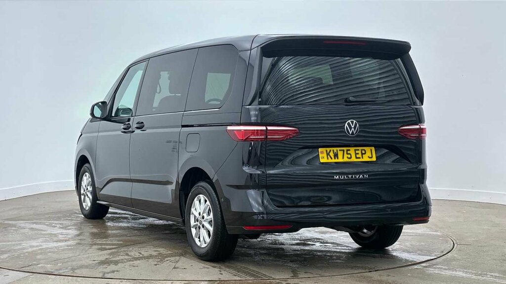 Volkswagen Multivan Life Standard 150 Ps 2.0 Tdi 7-Speed Dsg Black #3