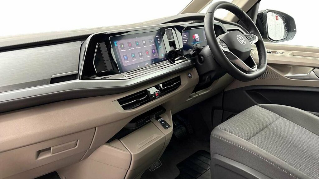 Volkswagen Multivan Life Standard 150 Ps 2.0 Tdi 7-Speed Dsg Black #2