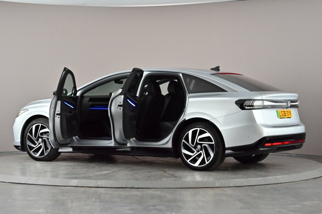 Volkswagen ID.7 Launch Edition Pro Blue #16