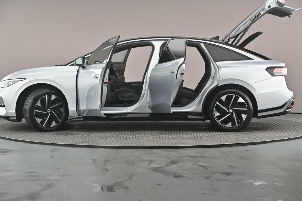 Volkswagen ID.7 Match Silver #53