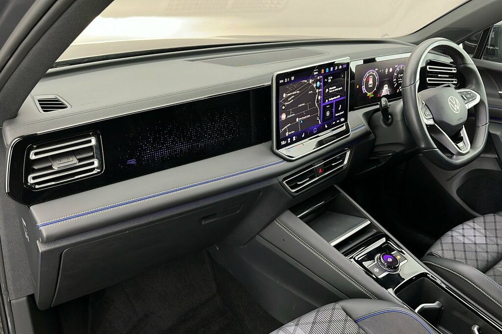 Volkswagen Tiguan R-line 1.5 Etsi 150Ps 7-Speed Dsg Grey #2