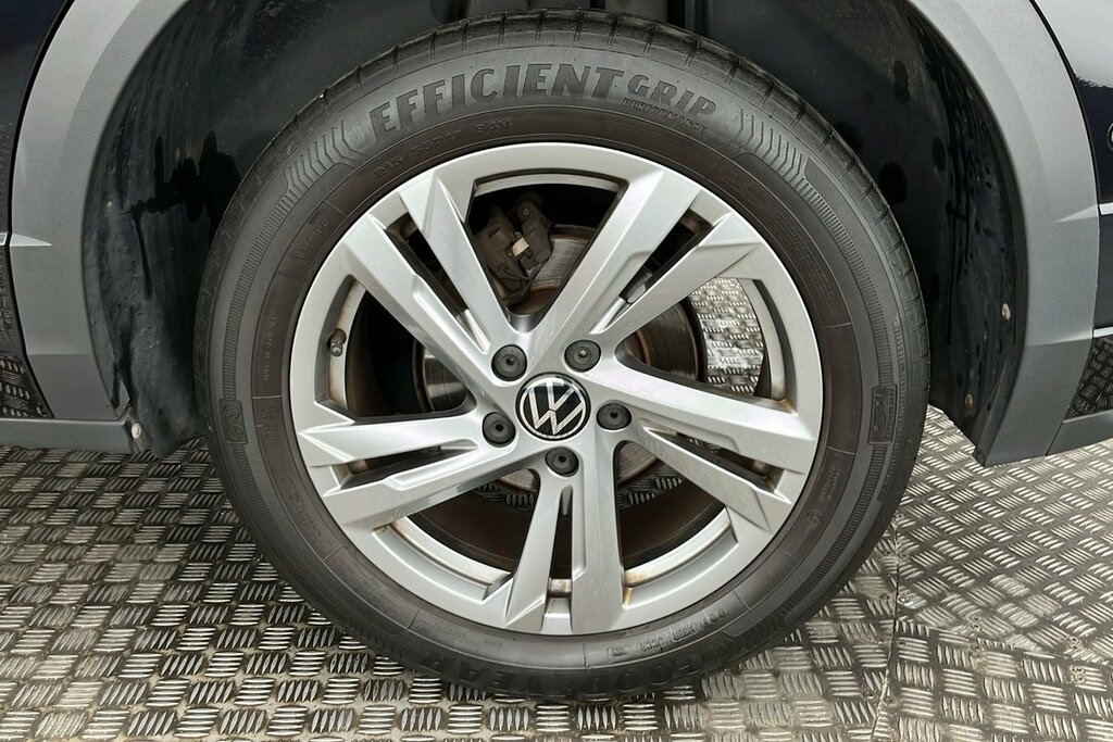 Volkswagen T-Roc R-line 1.5 Tsi 150Ps 7-Speed Dsg Black #5