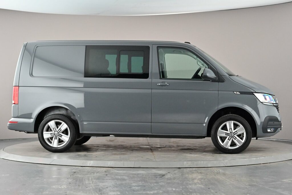 Volkswagen Transporter Kombi Highline Swb 150 Ps 2.0 Tdi 7Sp Dsg Grey #2